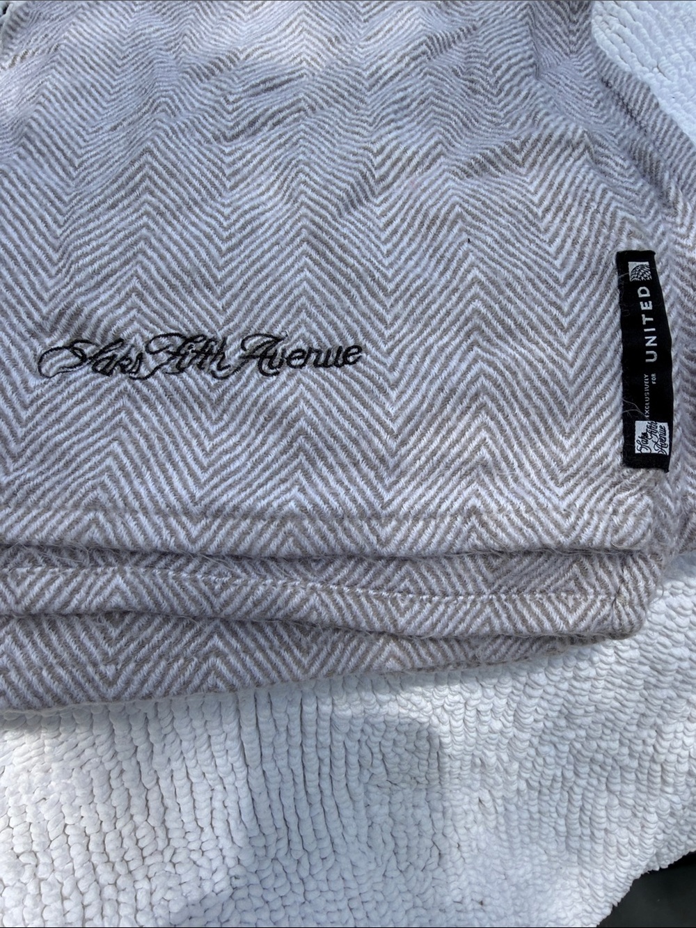 Saks Fifth Avenue United Airlines Travel Blanket Gray Herringbone 50x 56
